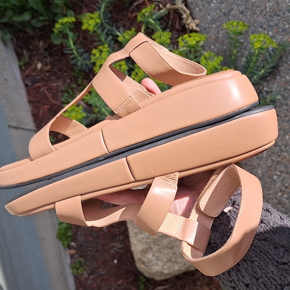 Jeffrey Campbell Bolo Low-Wedge Sandals Size 8 - Picture 6 of 9